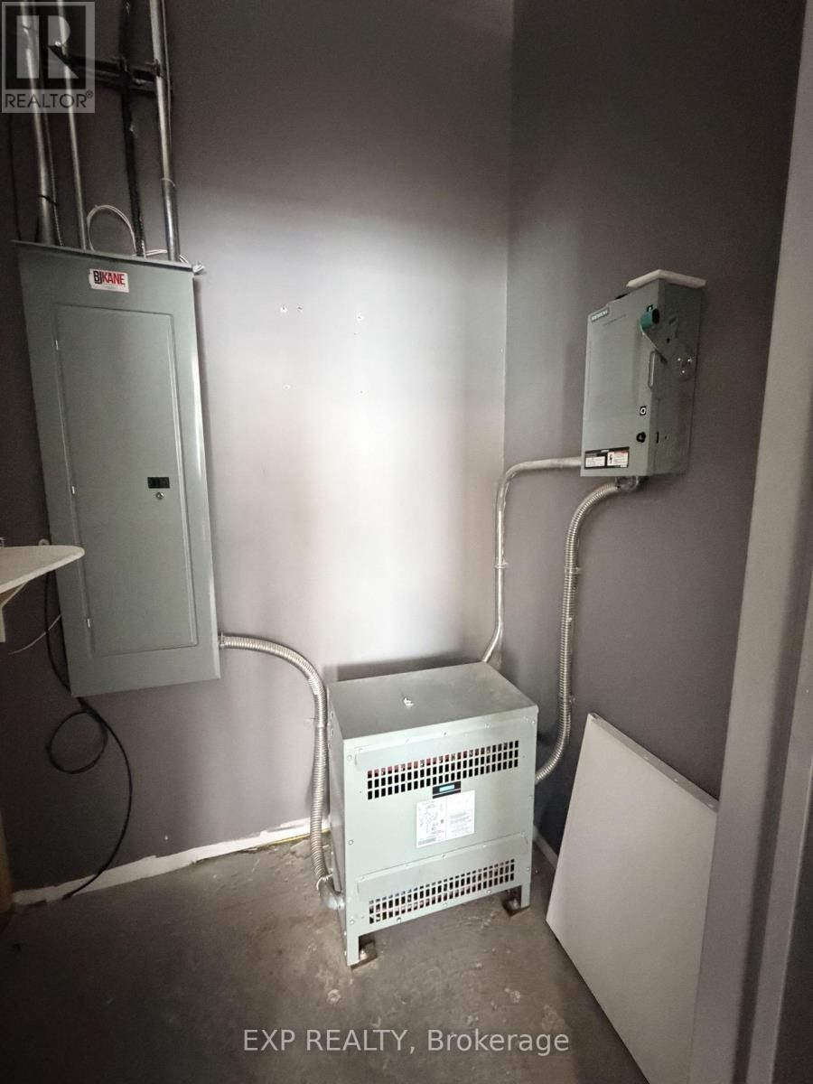 












108+118 - 65 DENZIL DOYLE COURT

,
Ottawa,




Ontario
K2M2G8

