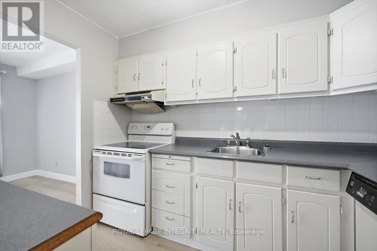 












109 - 158A MCARTHUR AVENUE

,
Ottawa,




Ontario
K1L7E7

