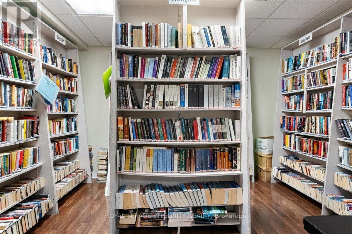 












109 - 158A MCARTHUR AVENUE

,
Ottawa,




Ontario
K1L7E7

