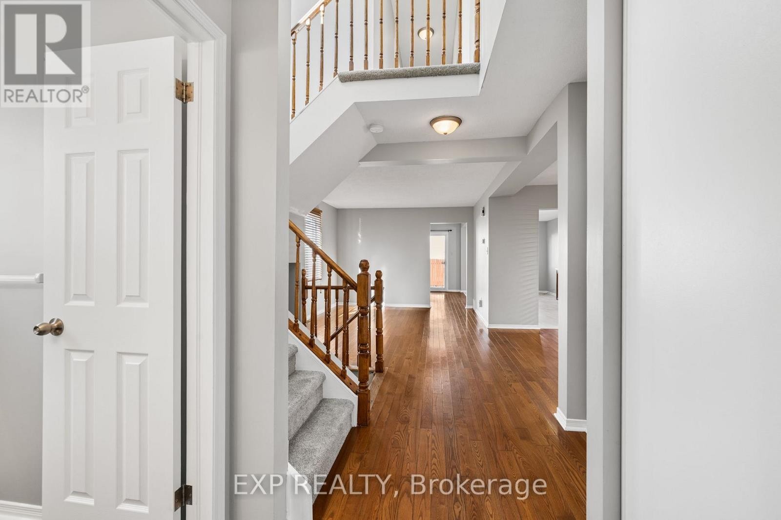 












32 PEACOCK CRESCENT

,
Ottawa,




Ontario
K2J3P6

