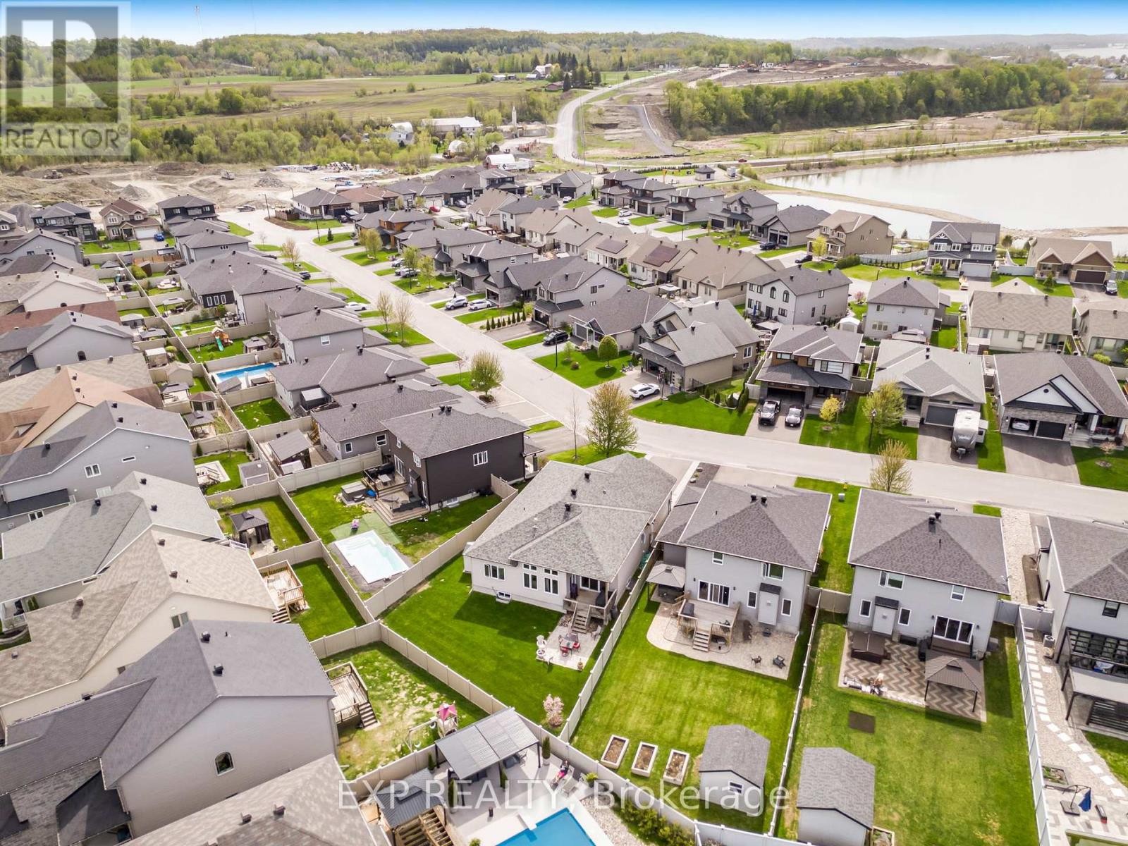 












42 GRANITE STREET

,
Clarence-Rockland,




Ontario
K4K0H8

