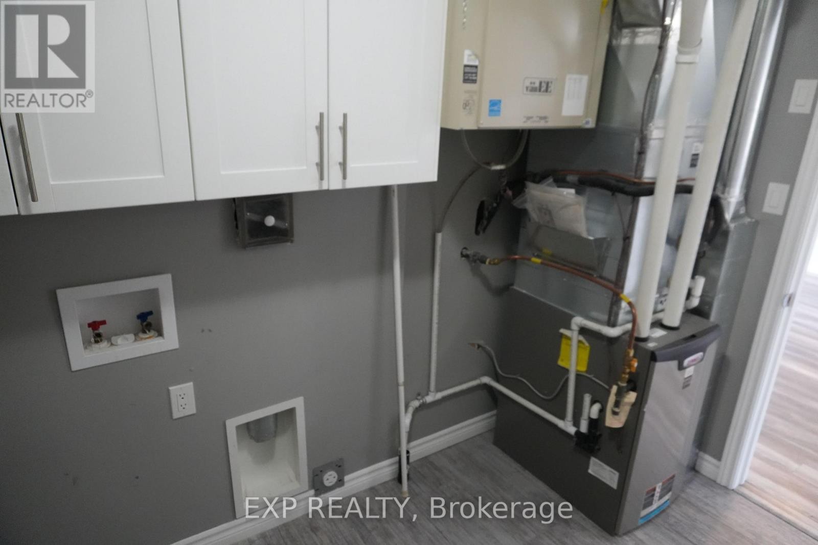 












73 & 75 KENYON STREET E

,
North Glengarry,




Ontario
K0C1A0

