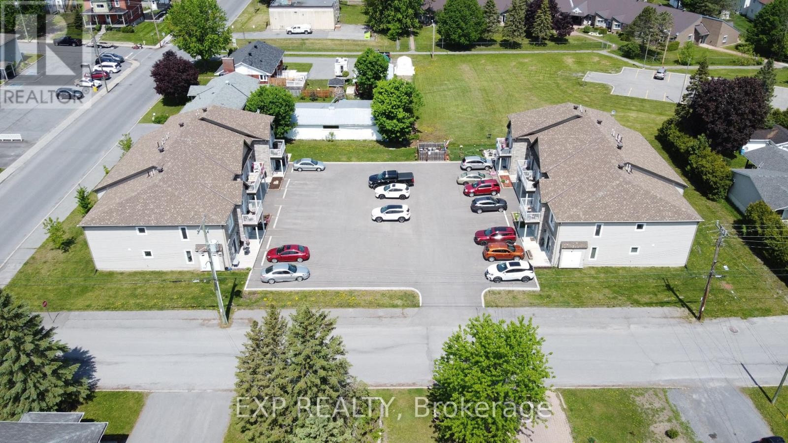 












73 & 75 KENYON STREET E

,
North Glengarry,




Ontario
K0C1A0

