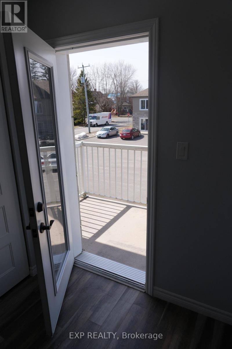 












73 & 75 KENYON STREET E

,
North Glengarry,




Ontario
K0C1A0

