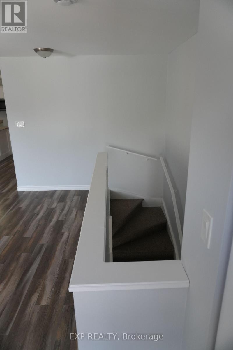 












73 & 75 KENYON STREET E

,
North Glengarry,




Ontario
K0C1A0

