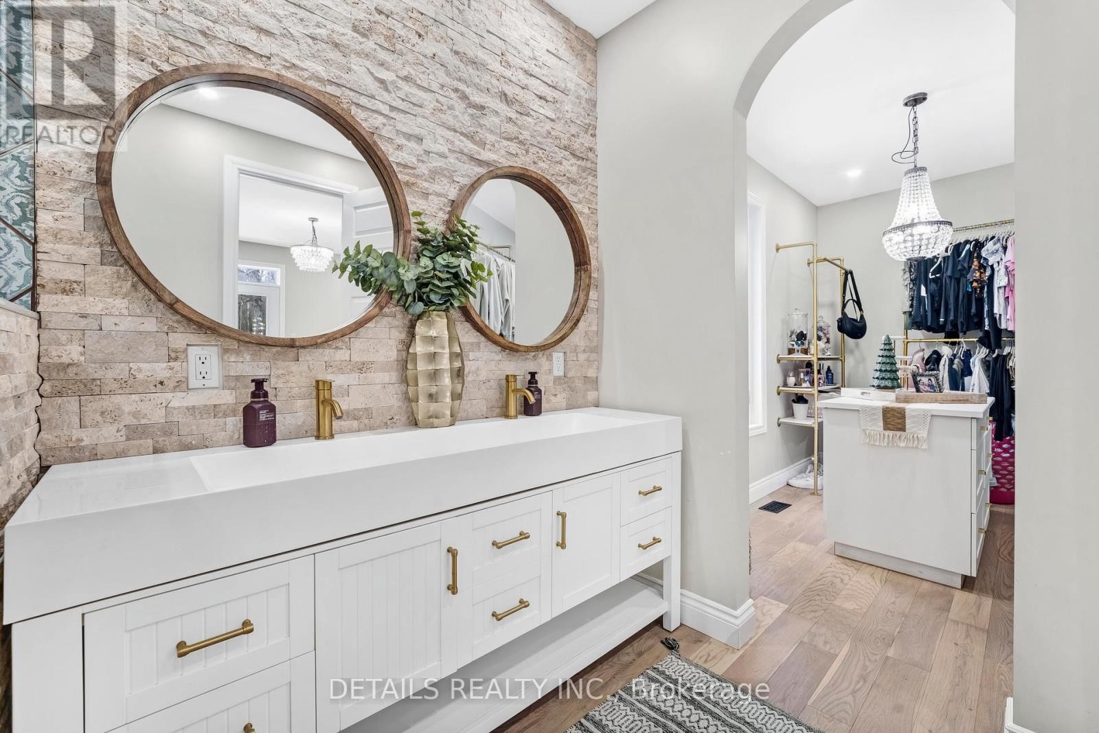 












387 CAMPBELL SIDE ROAD

,
Mississippi Mills,




Ontario
K0A3L0

