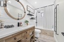 Beautiful main Bathroom