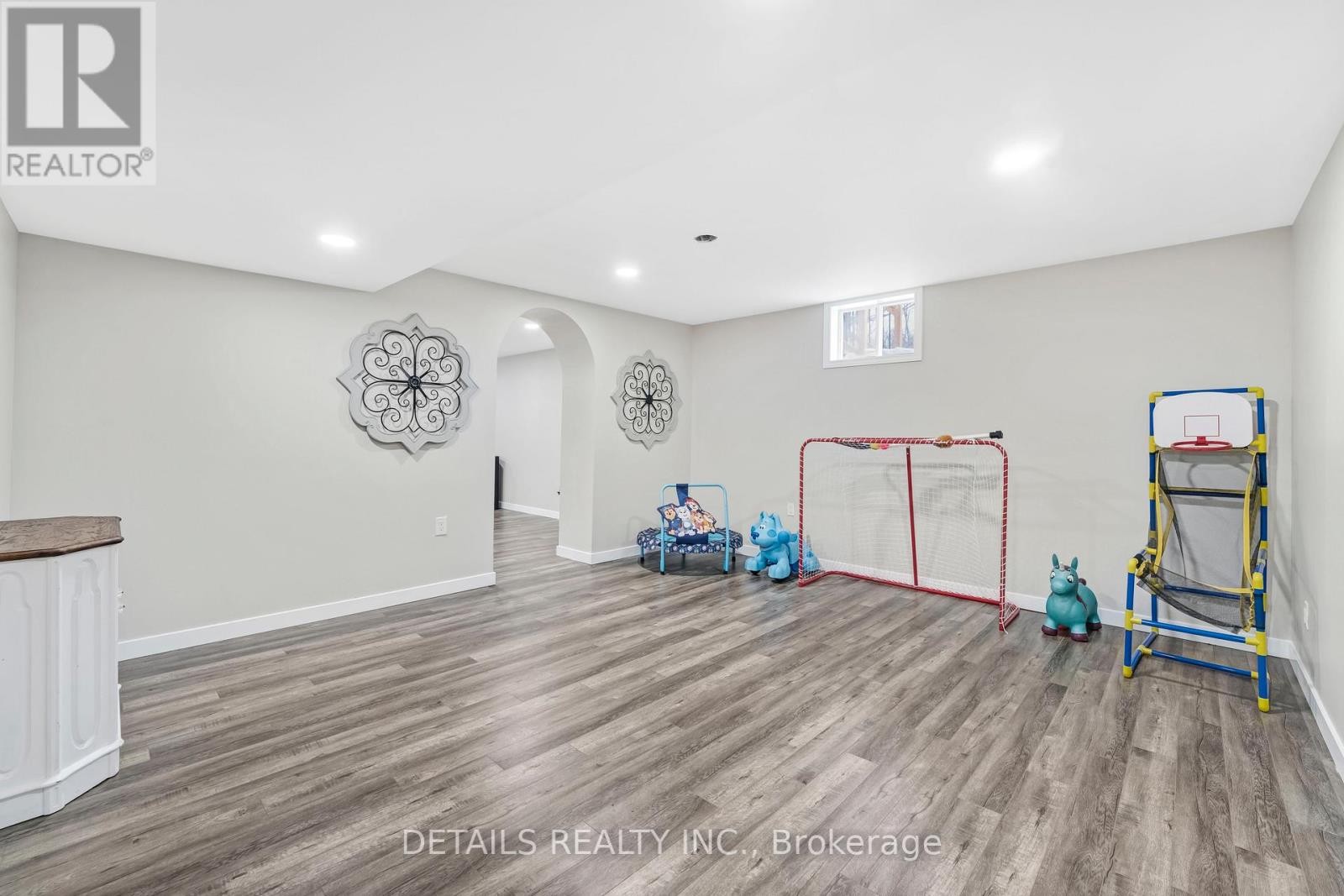 












387 CAMPBELL SIDE ROAD

,
Mississippi Mills,




Ontario
K0A3L0

