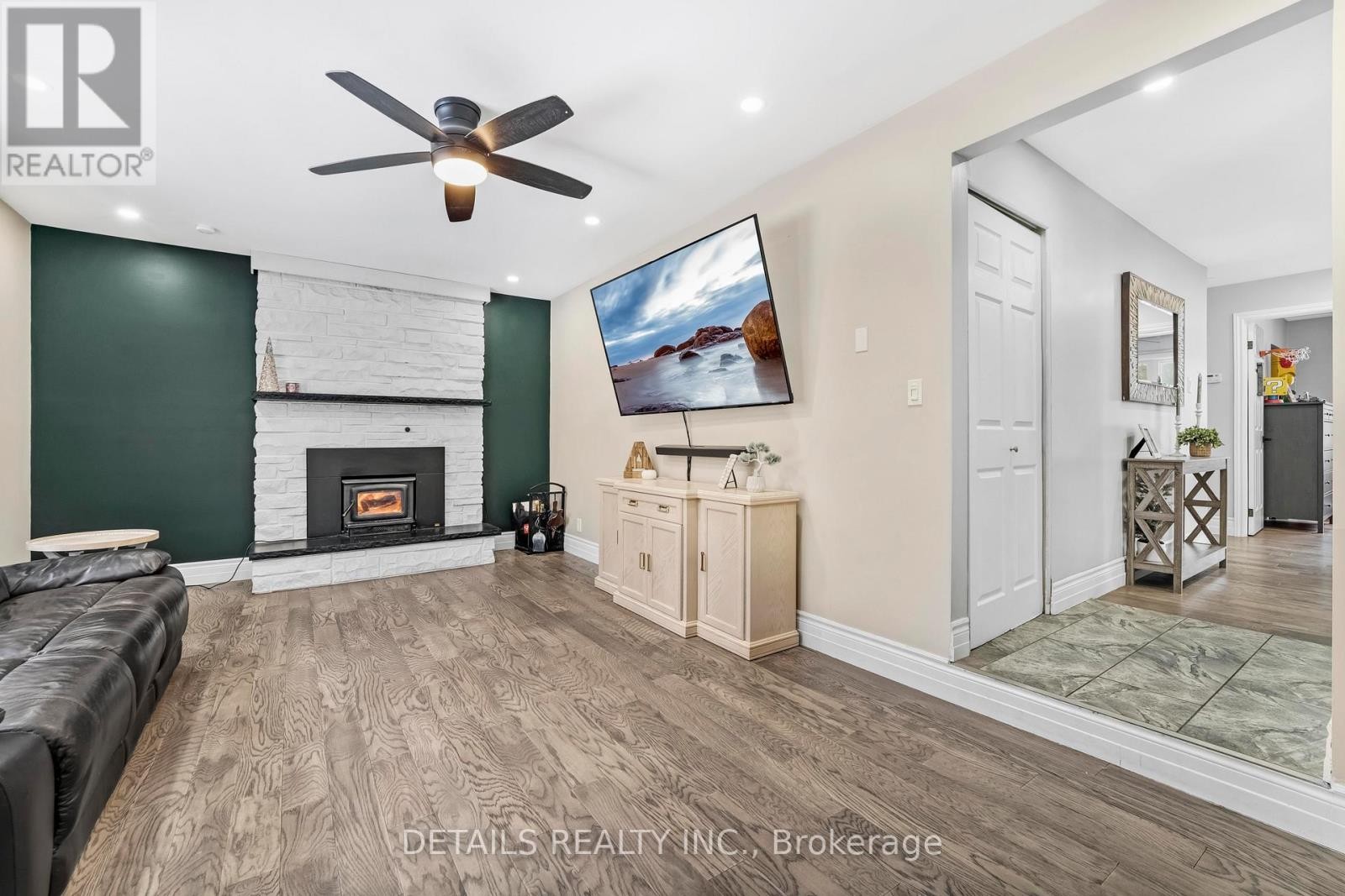 












387 CAMPBELL SIDE ROAD

,
Mississippi Mills,




Ontario
K0A3L0

