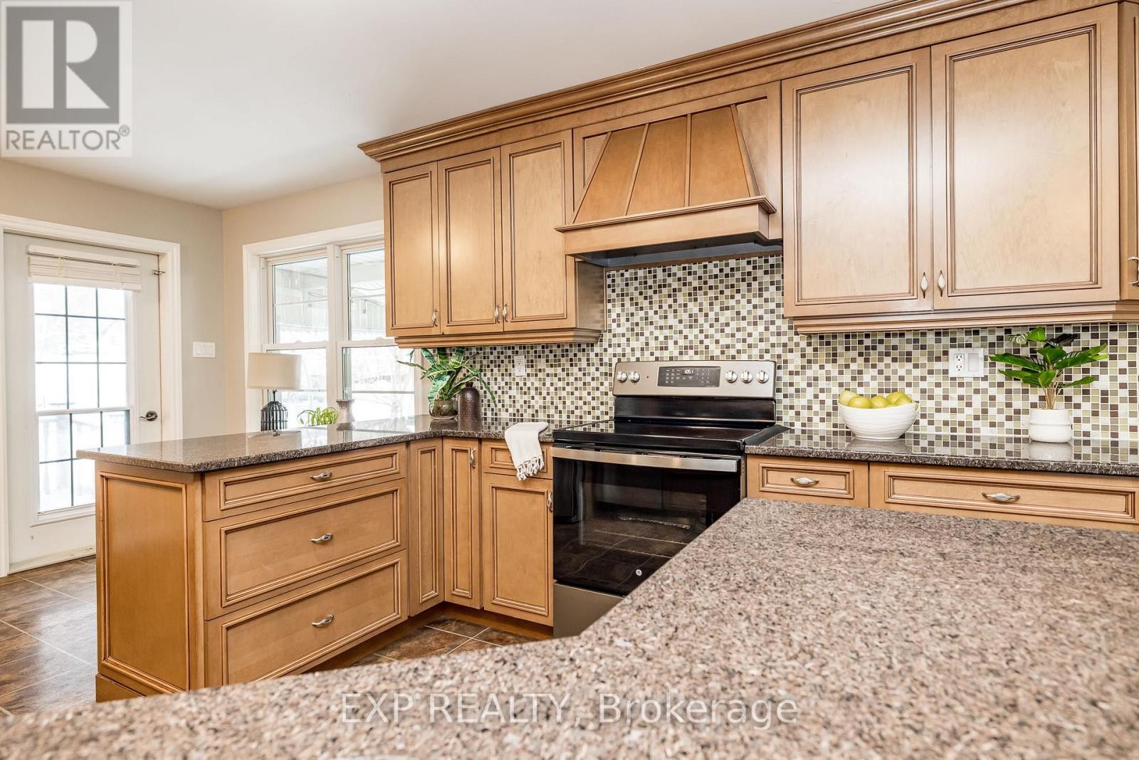 












74 MALCOLM STREET

,
Mississippi Mills,




Ontario
K0A1A0

