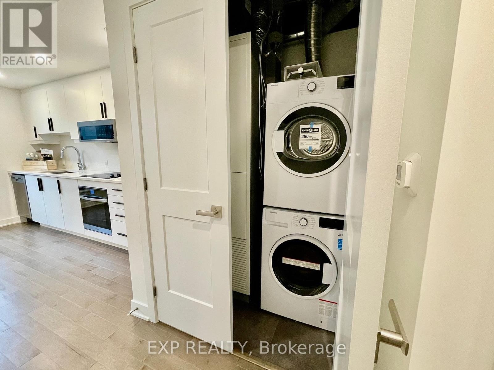 












1608 - 340 QUEEN STREET

,
Ottawa,




Ontario
K1R0G1

