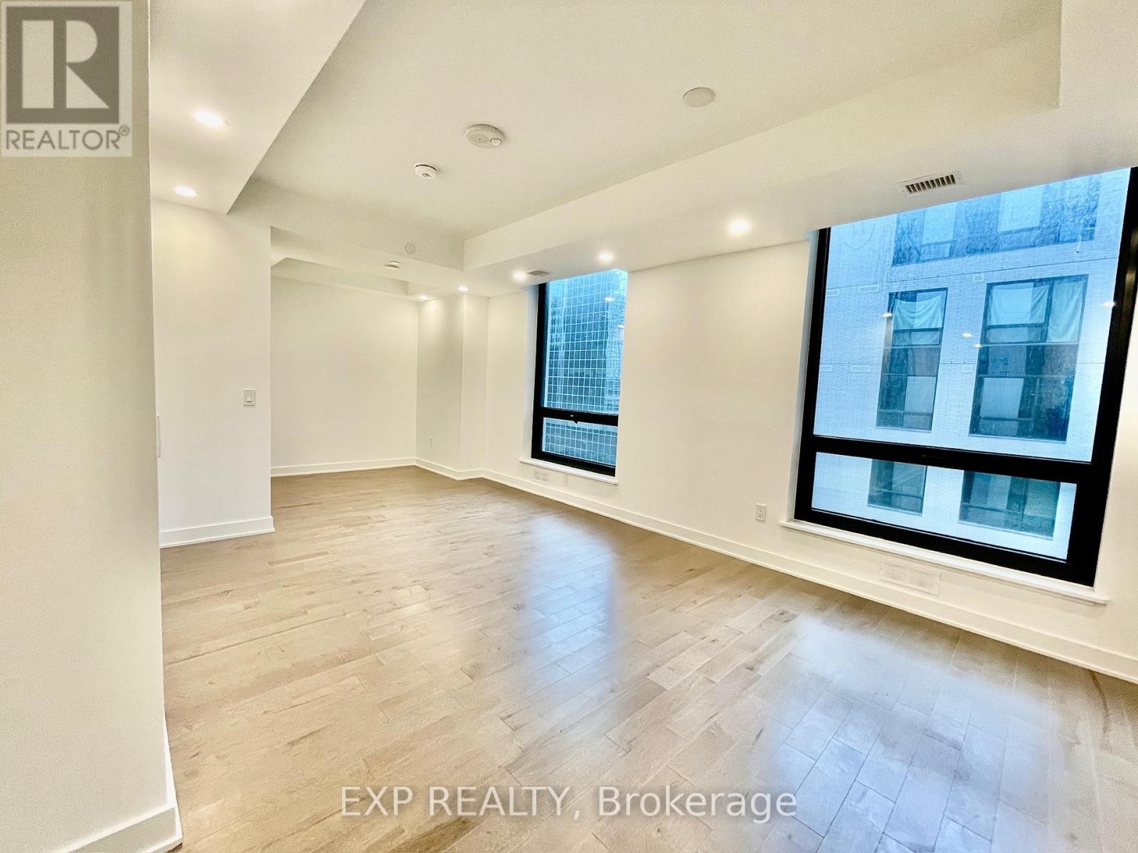 












1608 - 340 QUEEN STREET

,
Ottawa,




Ontario
K1R0G1

