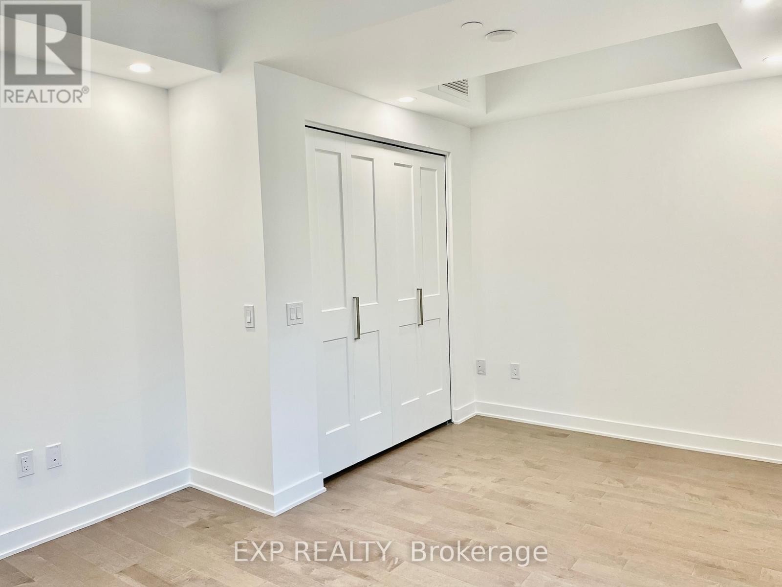 












1608 - 340 QUEEN STREET

,
Ottawa,




Ontario
K1R0G1

