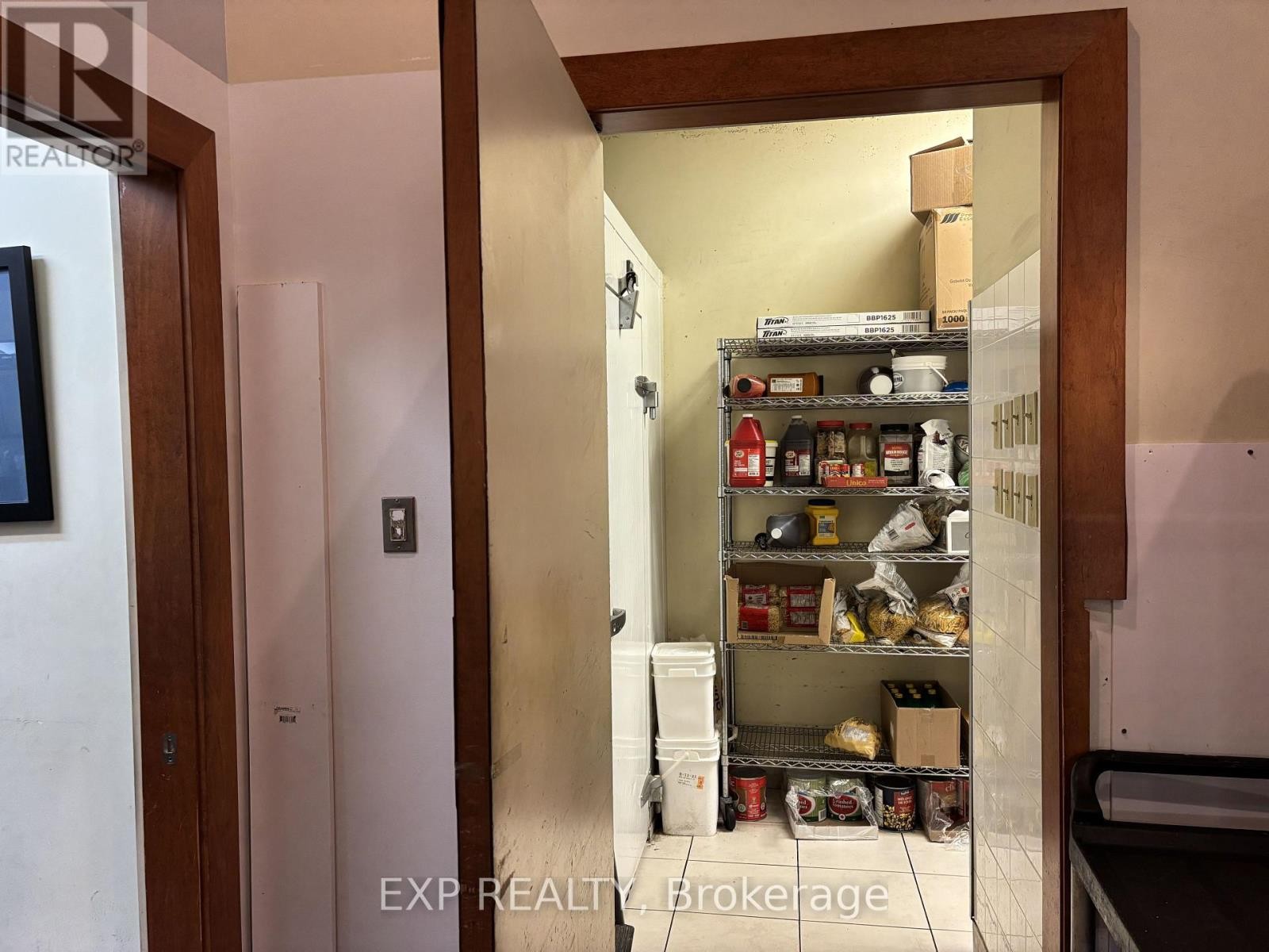 












#140-350 ALBERT STREET

,
Ottawa,




Ontario
K1R1R4

