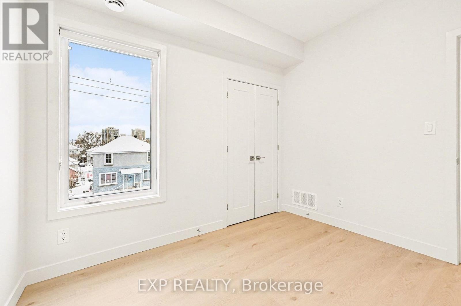 












6 - 79 MARQUETTE AVENUE

,
Ottawa,




Ontario
K1L5J9

