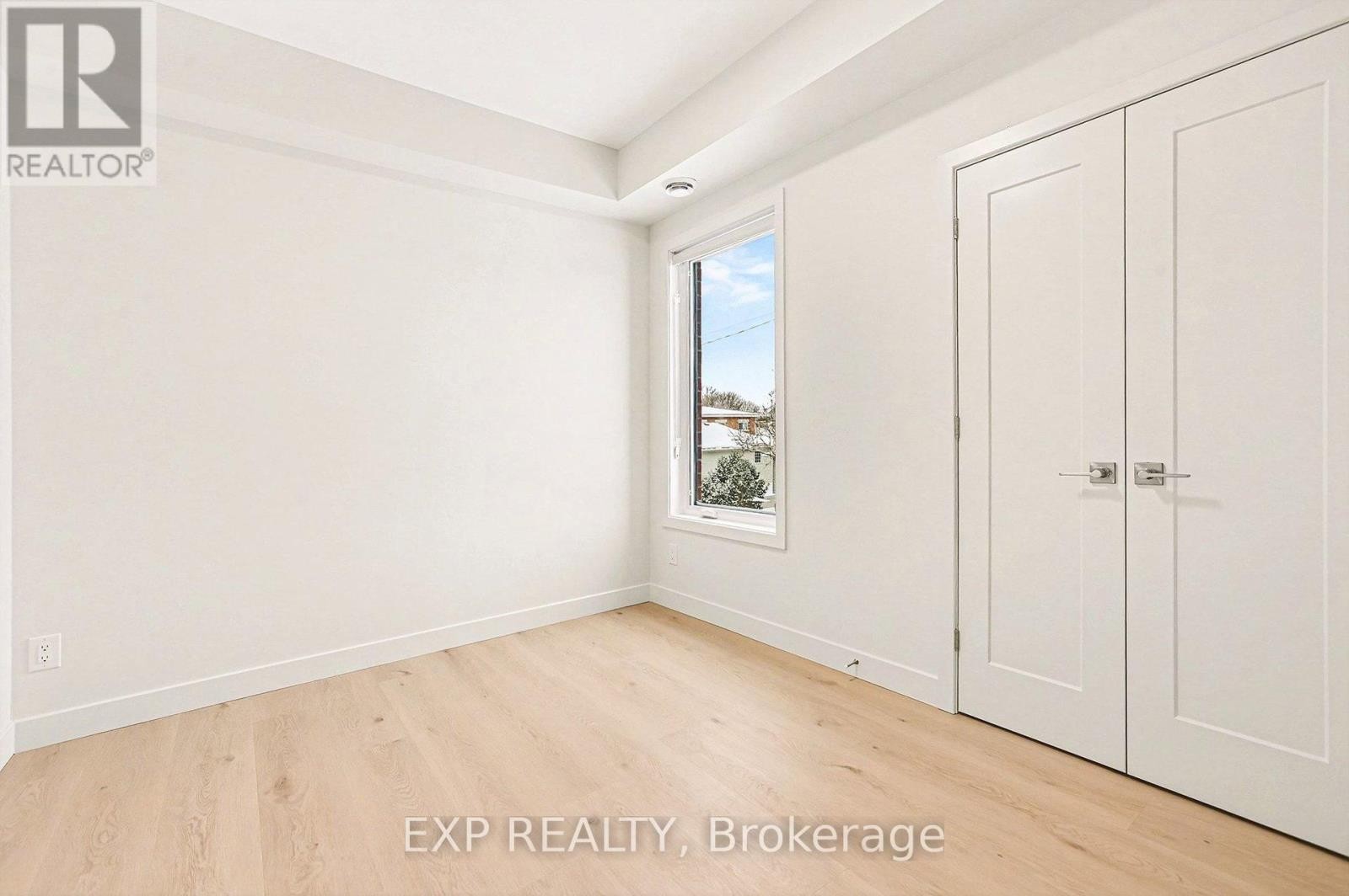 












6 - 79 MARQUETTE AVENUE

,
Ottawa,




Ontario
K1L5J9

