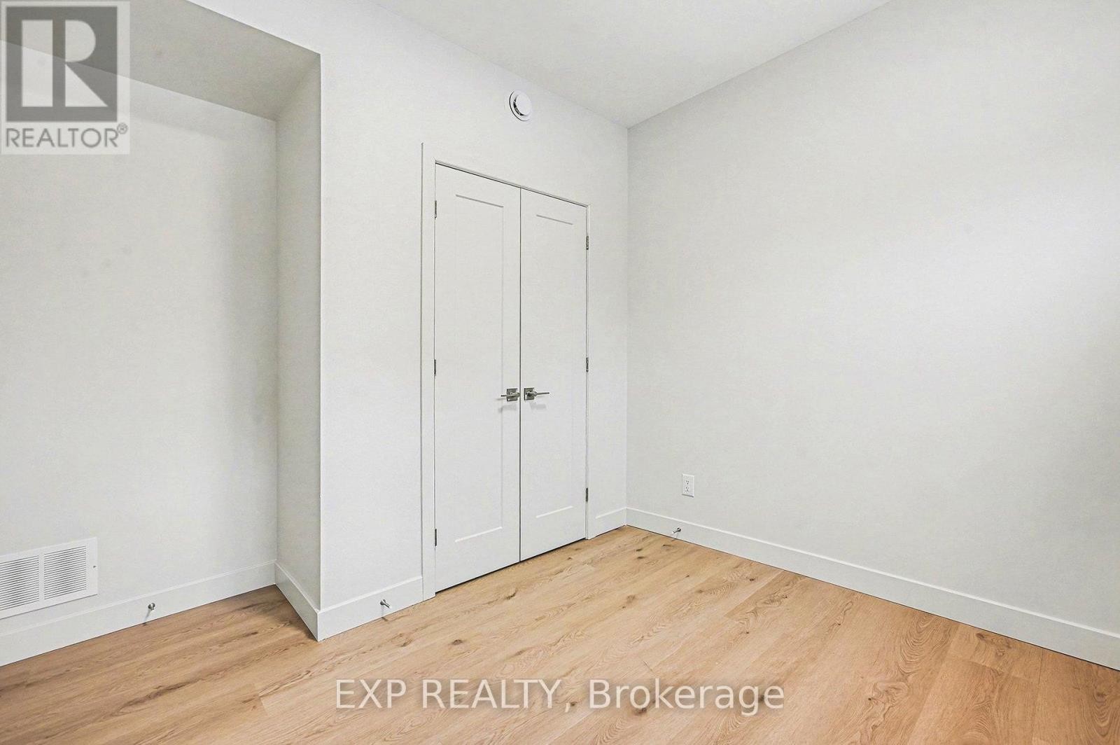 












3 - 79 MARQUETTE AVENUE

,
Ottawa,




Ontario
K1L5J9

