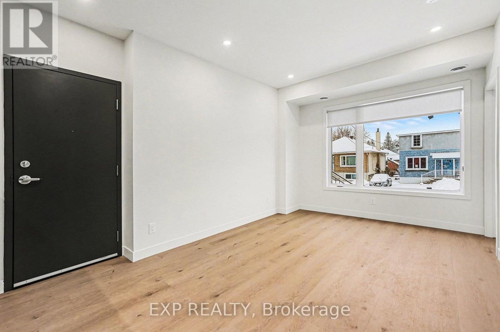 












3 - 79 MARQUETTE AVENUE

,
Ottawa,




Ontario
K1L5J9

