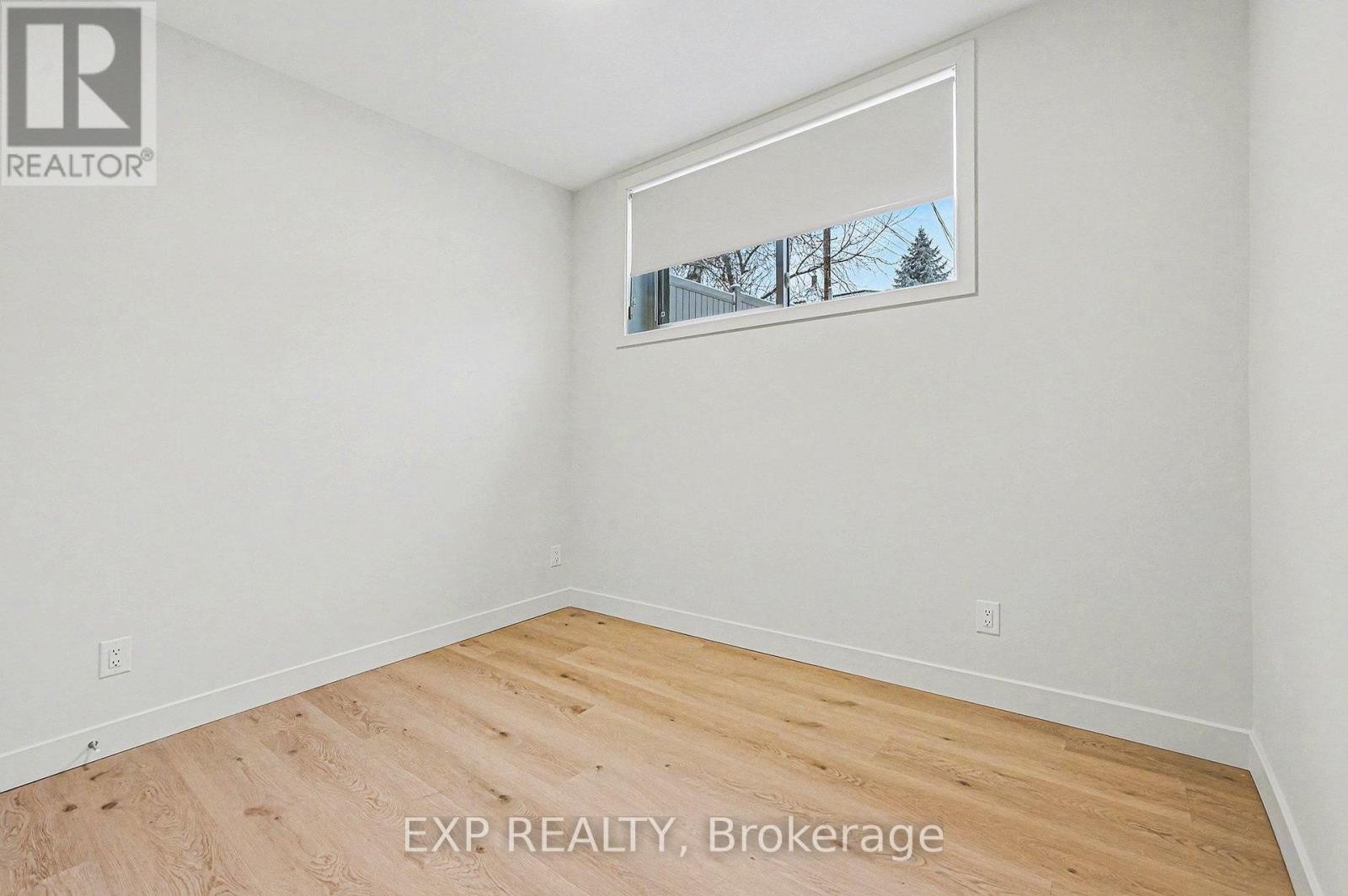 












3 - 79 MARQUETTE AVENUE

,
Ottawa,




Ontario
K1L5J9

