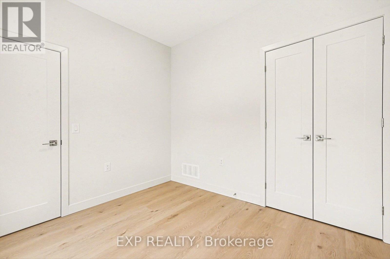 












4 - 79 MARQUETTE AVENUE

,
Ottawa,




Ontario
K1L5J9

