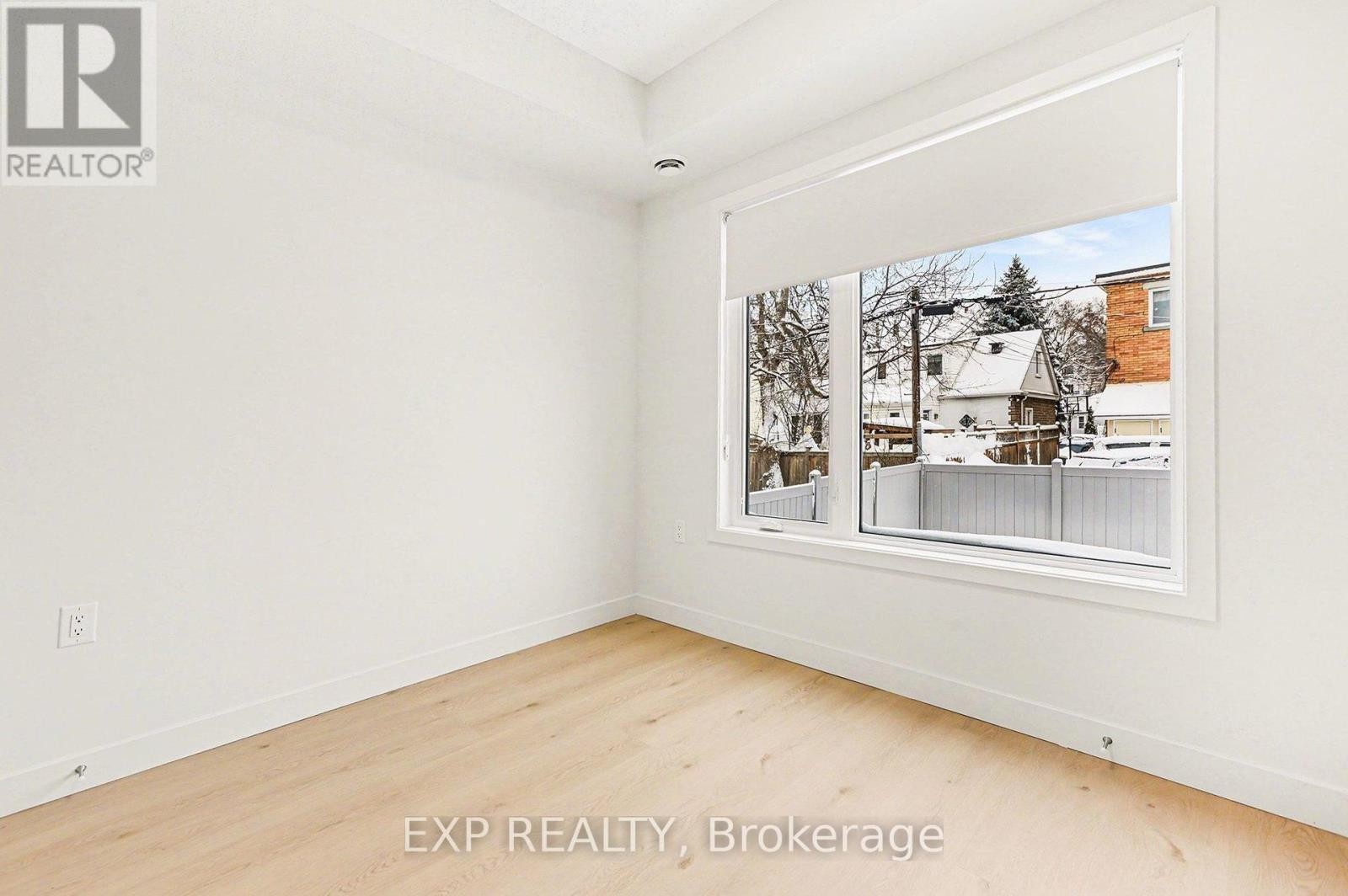 












4 - 79 MARQUETTE AVENUE

,
Ottawa,




Ontario
K1L5J9

