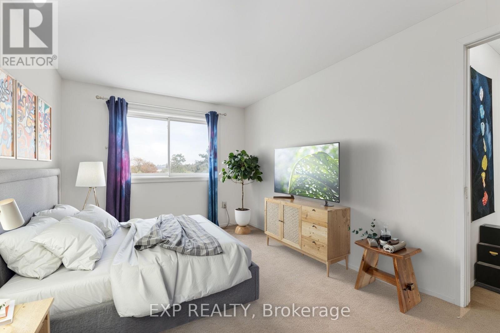 












304 - 270 BRITTANY DRIVE

,
Ottawa,




Ontario
K1K4M3

