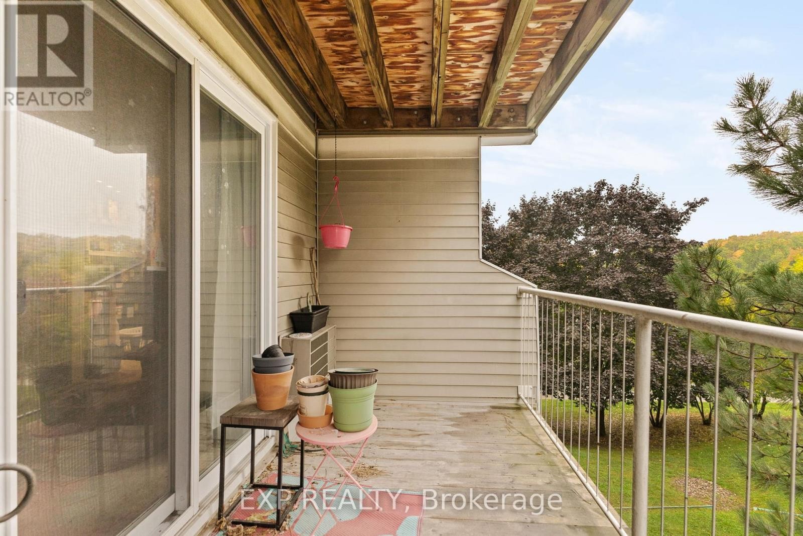 












304 - 270 BRITTANY DRIVE

,
Ottawa,




Ontario
K1K4M3

