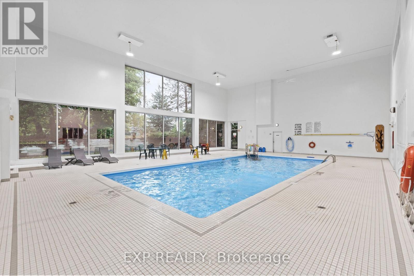 












304 - 270 BRITTANY DRIVE

,
Ottawa,




Ontario
K1K4M3

