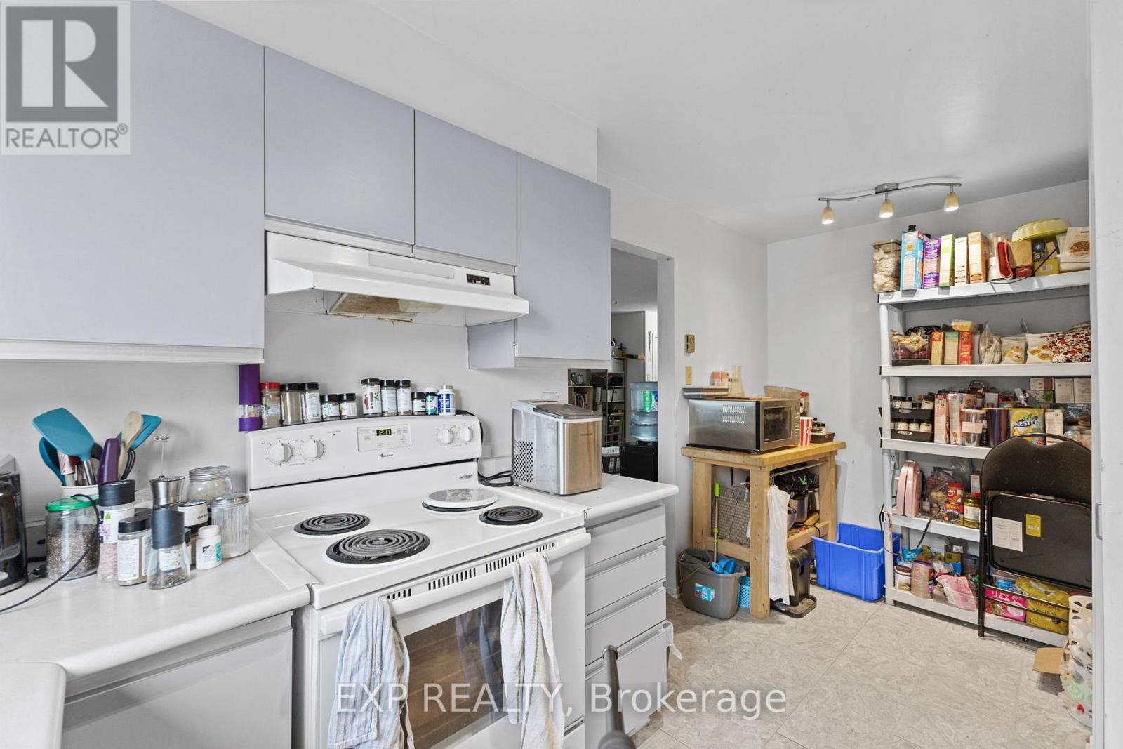 












304 - 270 BRITTANY DRIVE

,
Ottawa,




Ontario
K1K4M3

