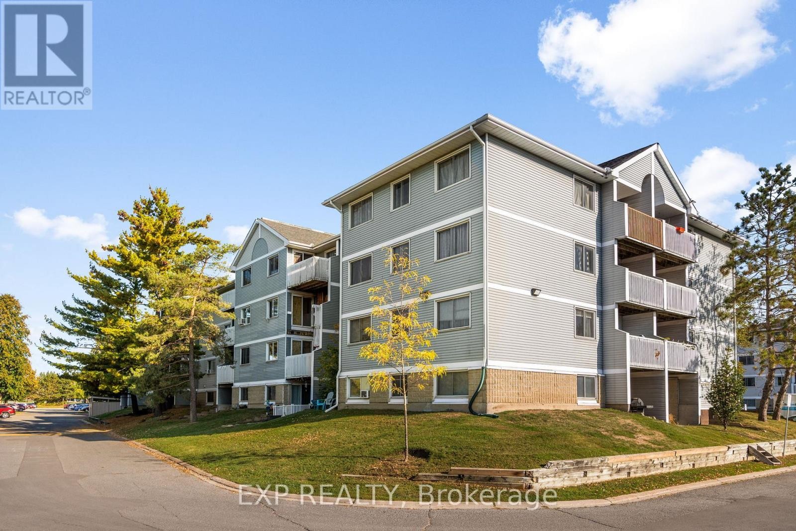 












209 - 214 VIEWMOUNT DRIVE

,
Ottawa,




Ontario
K2E7X3

