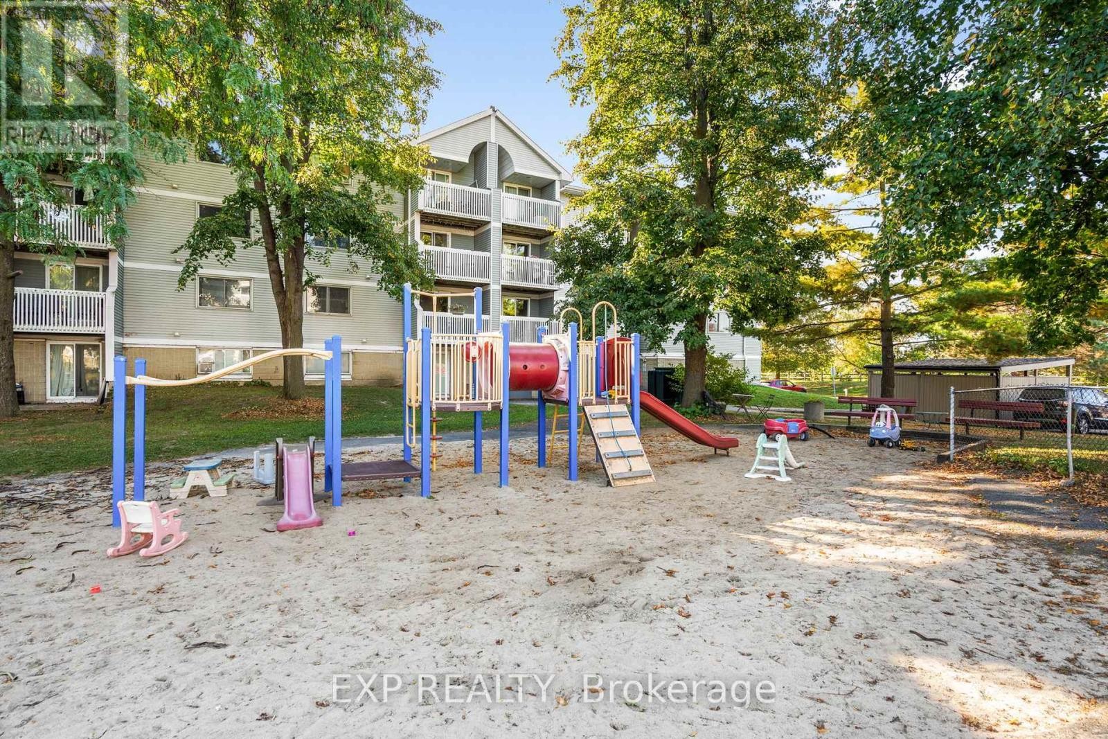 












209 - 214 VIEWMOUNT DRIVE

,
Ottawa,




Ontario
K2E7X3

