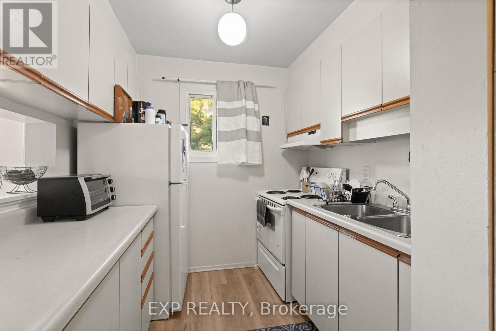 












209 - 214 VIEWMOUNT DRIVE

,
Ottawa,




Ontario
K2E7X3

