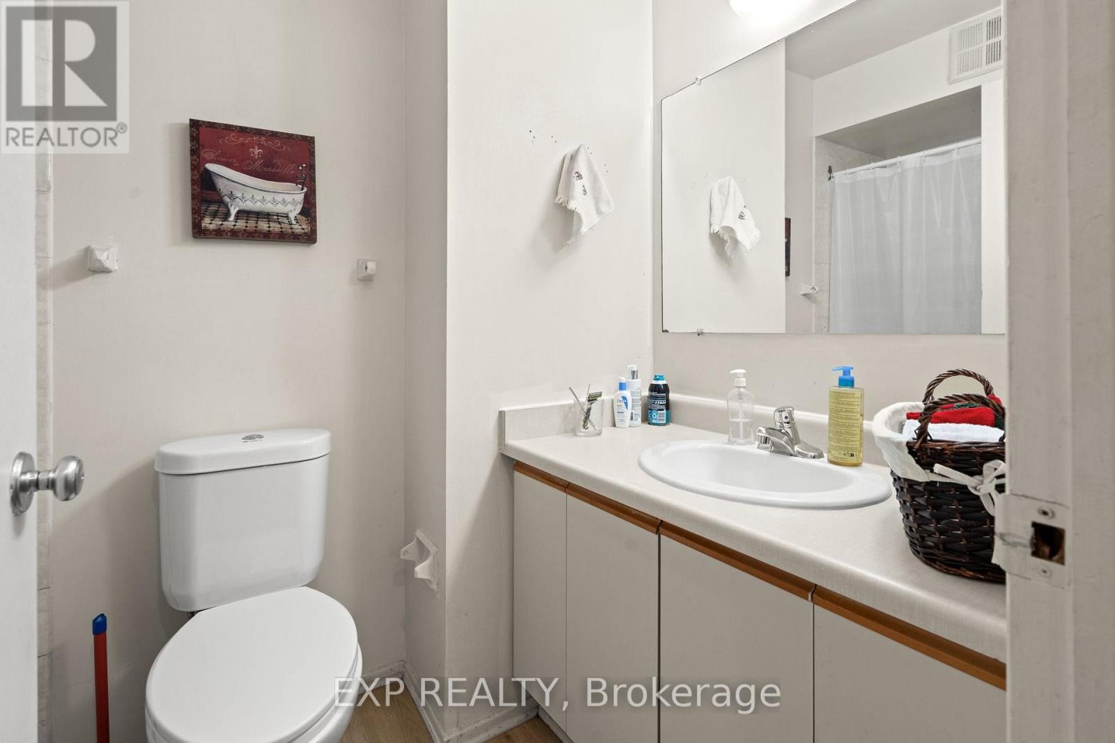 












209 - 214 VIEWMOUNT DRIVE

,
Ottawa,




Ontario
K2E7X3

