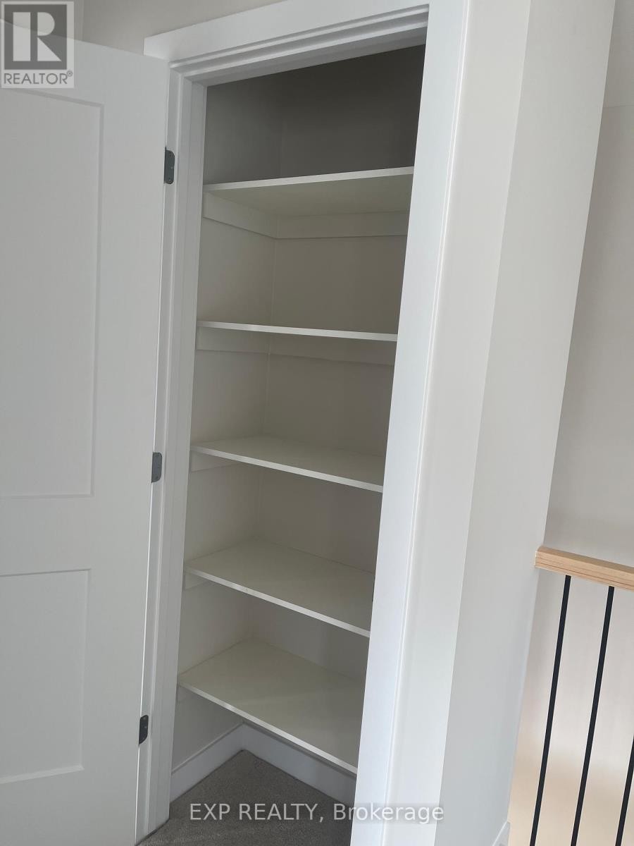 












510 OLDENBURG AVENUE

,
Ottawa,




Ontario
K0A2Z0

