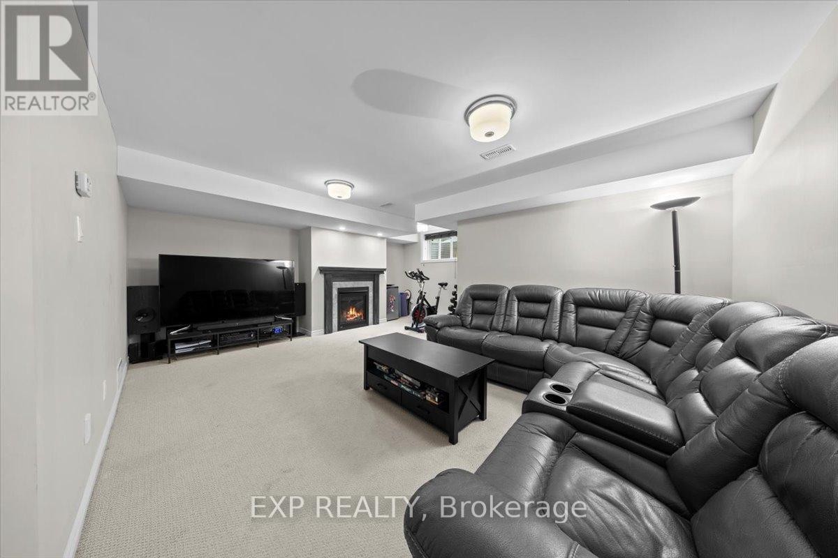 












357 ALASKEN DRIVE

,
Ottawa,




Ontario
K1T0M4

