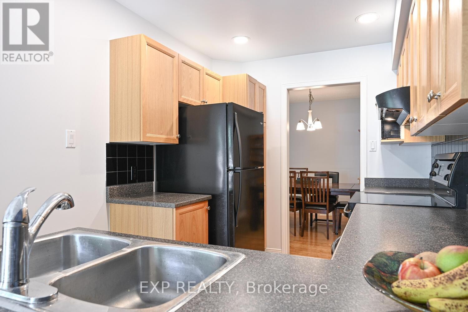 












677 WILDSHORE CRESCENT

,
Ottawa,




Ontario
K1V1Y1

