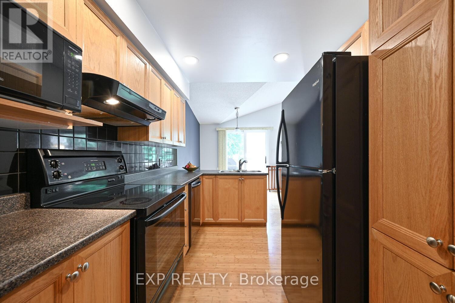 












677 WILDSHORE CRESCENT

,
Ottawa,




Ontario
K1V1Y1

