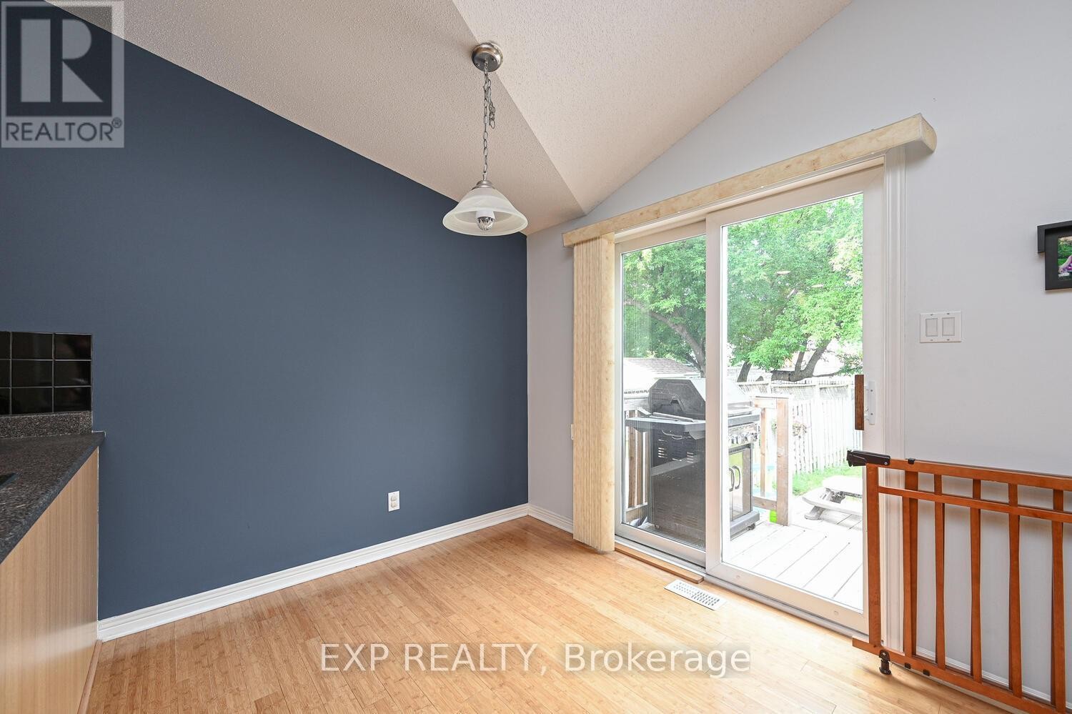 












677 WILDSHORE CRESCENT

,
Ottawa,




Ontario
K1V1Y1

