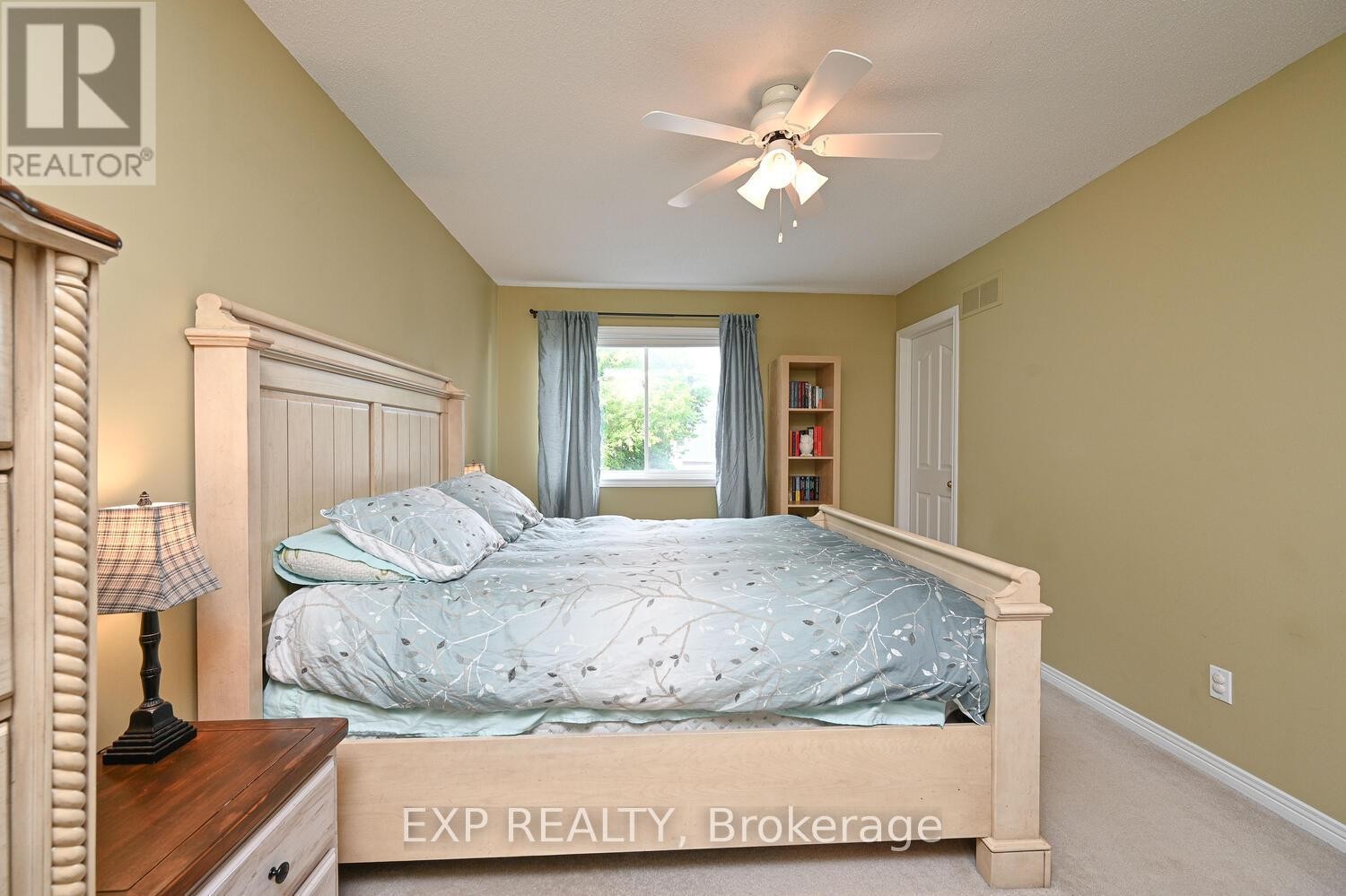 












677 WILDSHORE CRESCENT

,
Ottawa,




Ontario
K1V1Y1

