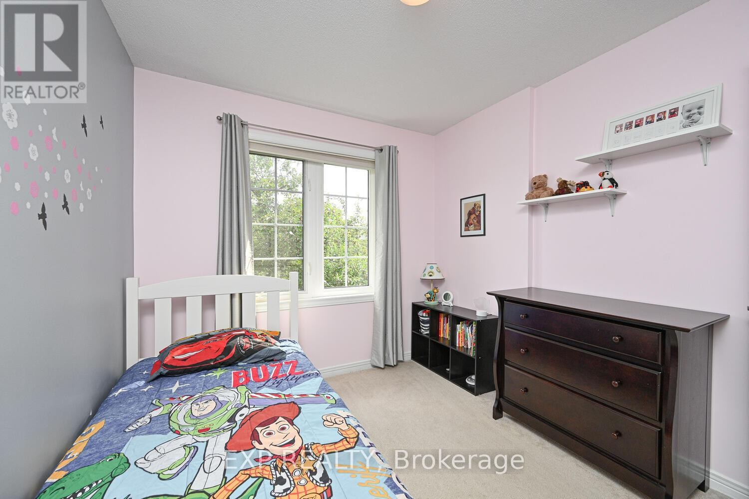 












677 WILDSHORE CRESCENT

,
Ottawa,




Ontario
K1V1Y1

