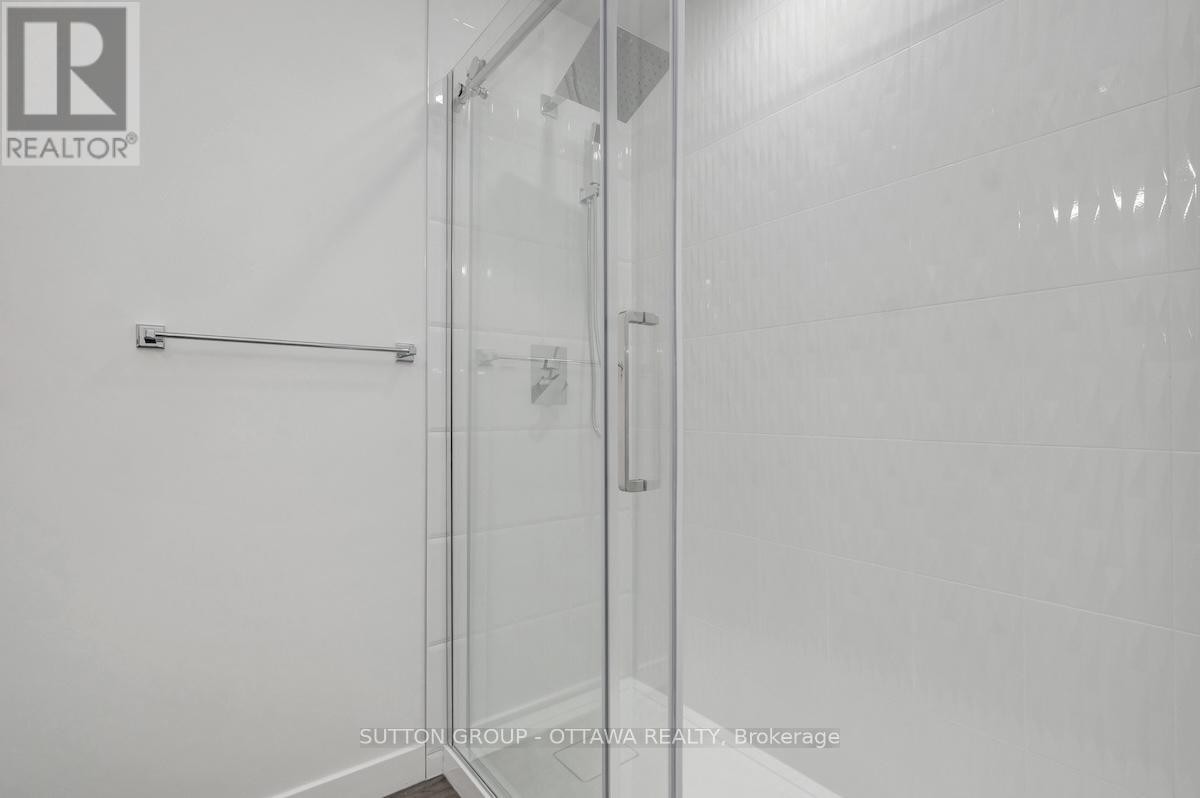 












507 - 399 WINSTON AVENUE

,
Ottawa,




Ontario
K2A1Y8

