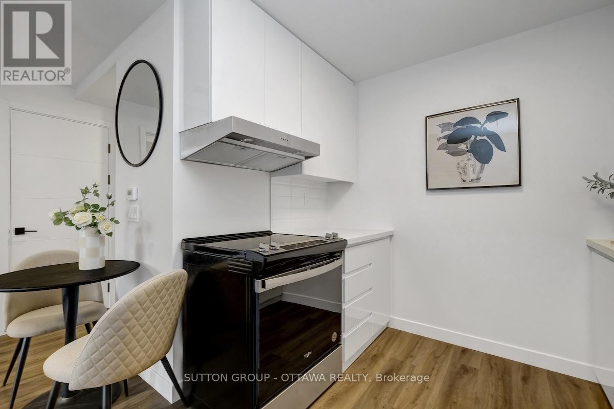 












507 - 399 WINSTON AVENUE

,
Ottawa,




Ontario
K2A1Y8

