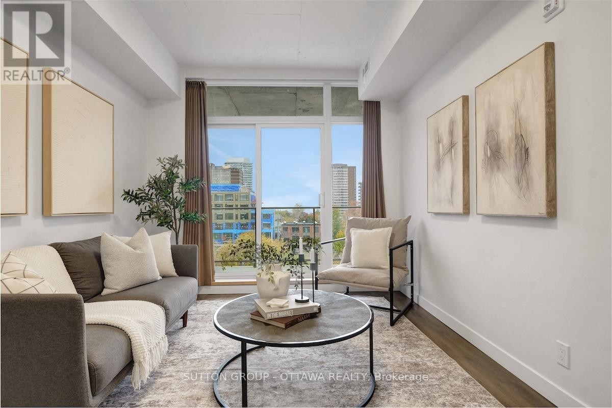 












507 - 399 WINSTON AVENUE

,
Ottawa,




Ontario
K2A1Y8

