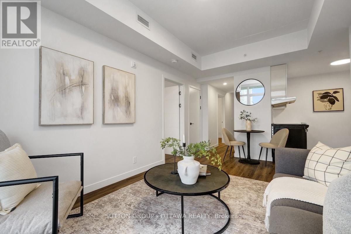 












507 - 399 WINSTON AVENUE

,
Ottawa,




Ontario
K2A1Y8

