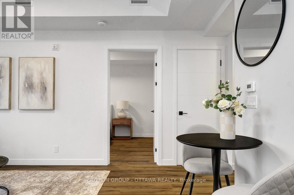 












507 - 399 WINSTON AVENUE

,
Ottawa,




Ontario
K2A1Y8

