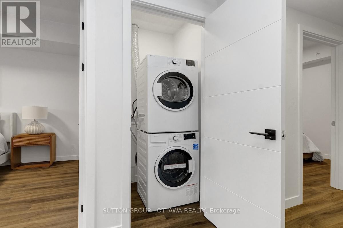 












507 - 399 WINSTON AVENUE

,
Ottawa,




Ontario
K2A1Y8

