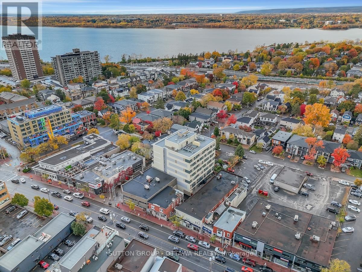 












507 - 399 WINSTON AVENUE

,
Ottawa,




Ontario
K2A1Y8

