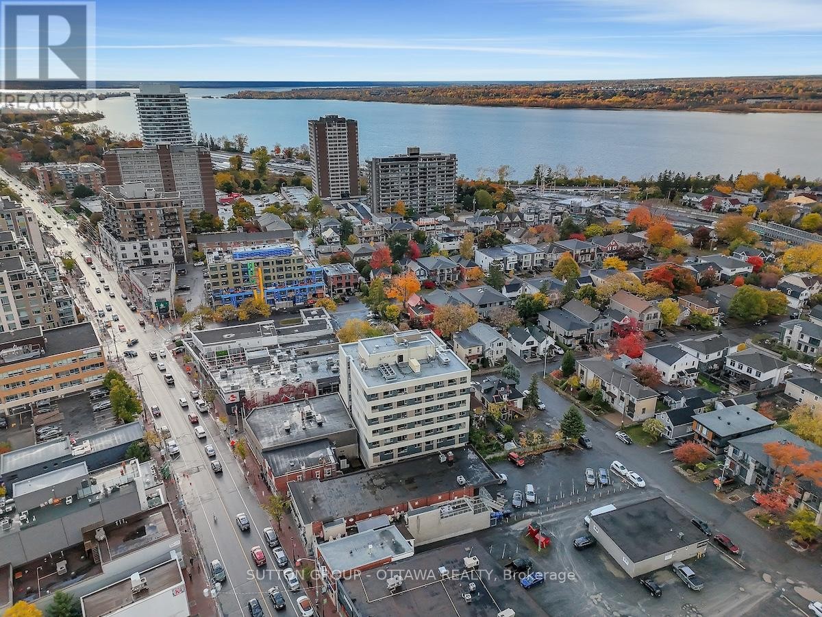 












507 - 399 WINSTON AVENUE

,
Ottawa,




Ontario
K2A1Y8

