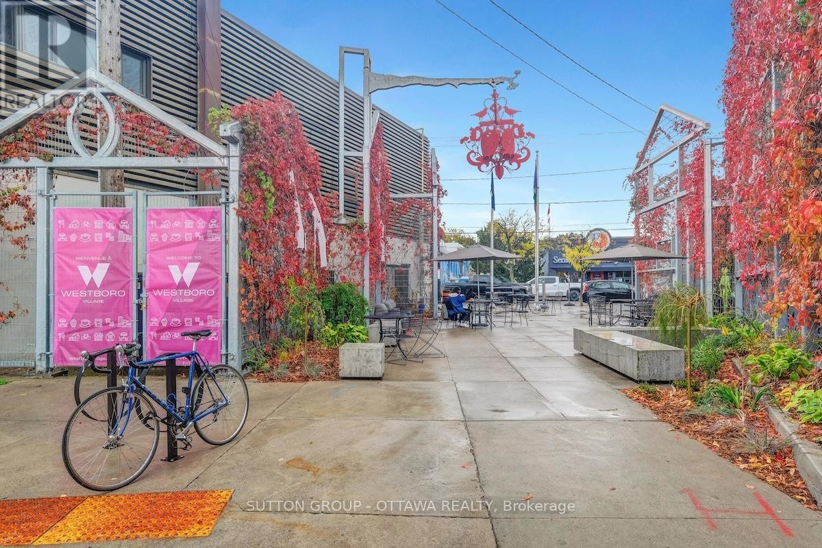 












507 - 399 WINSTON AVENUE

,
Ottawa,




Ontario
K2A1Y8

