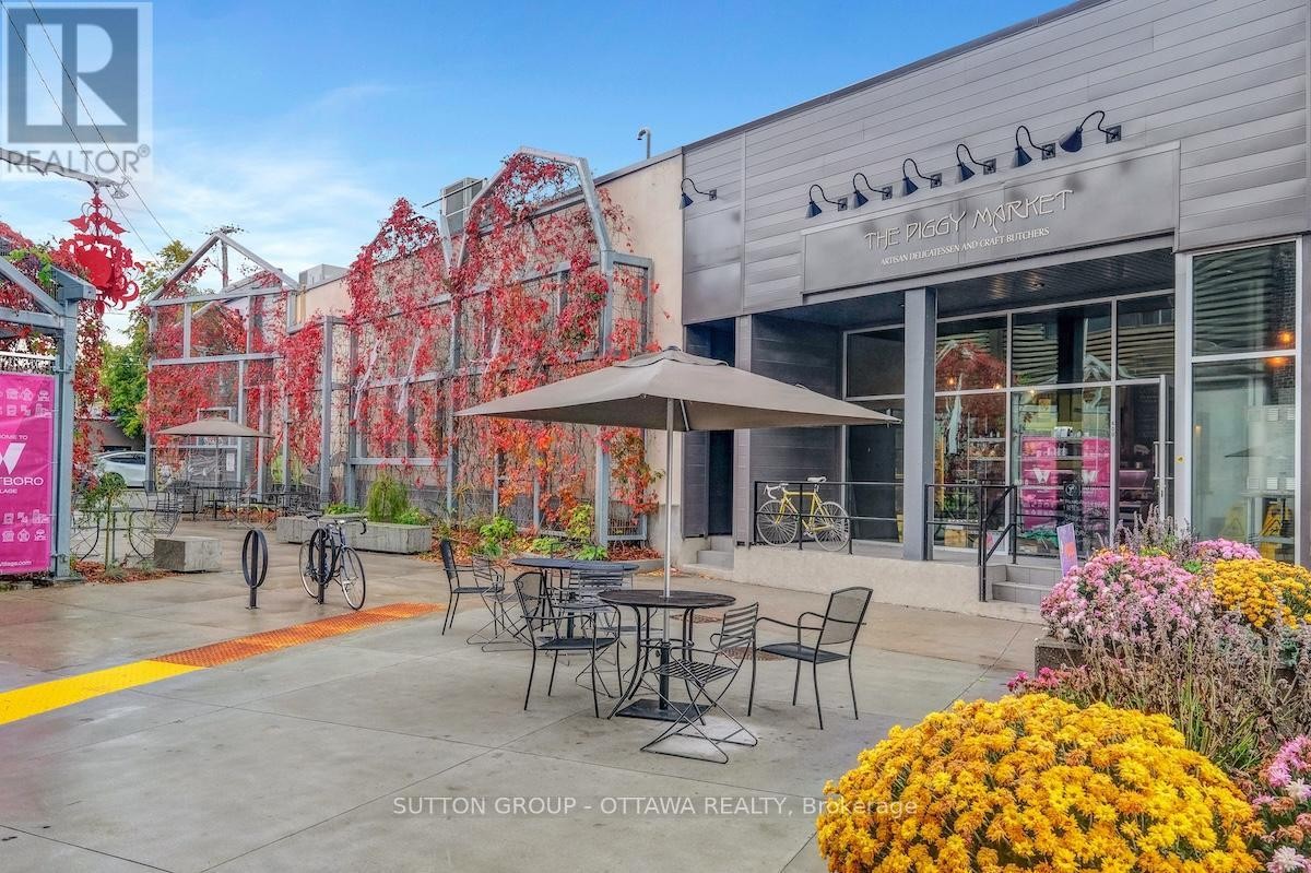 












507 - 399 WINSTON AVENUE

,
Ottawa,




Ontario
K2A1Y8

